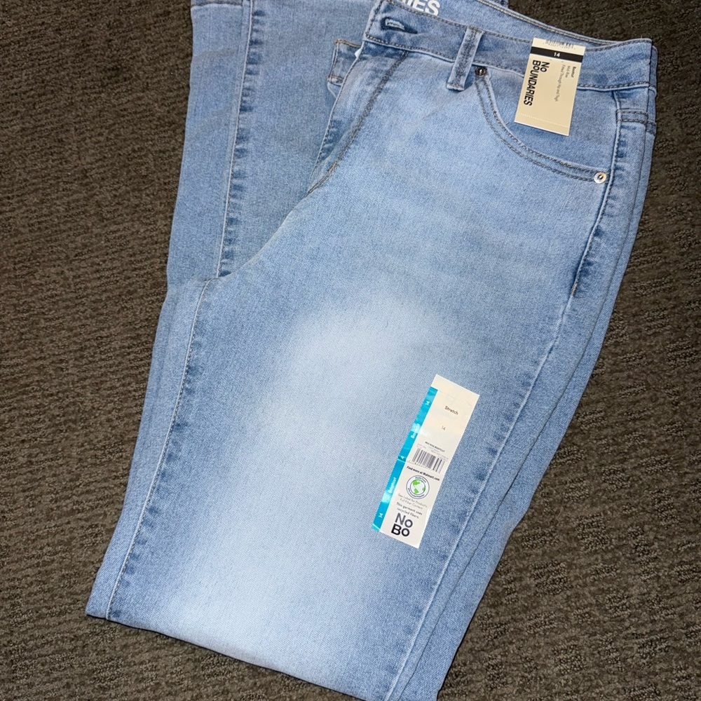 No Boundaries Light Blue Women’s Jeans BNWT